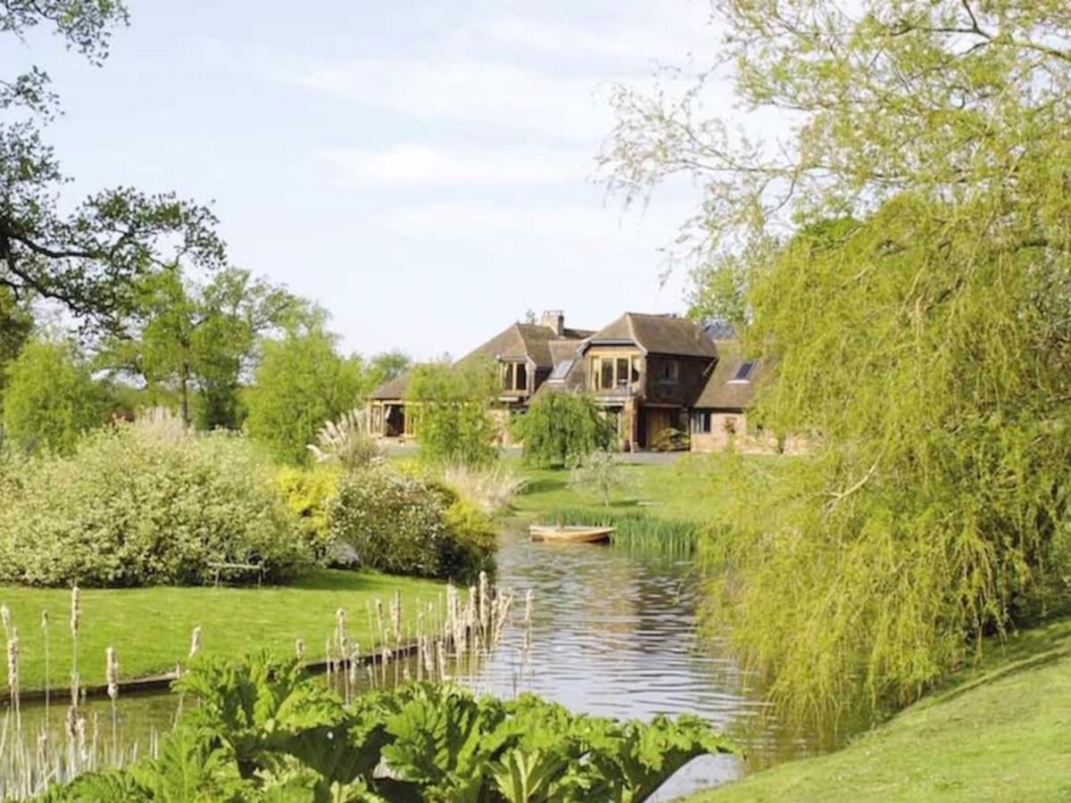 Northlands Farm - Old Farm Cottage Chichester Bagian luar foto